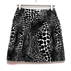 Anna Sui Animal Print Mini Skirt Size US 6 ITALIAN 42 A-line Black White Womens